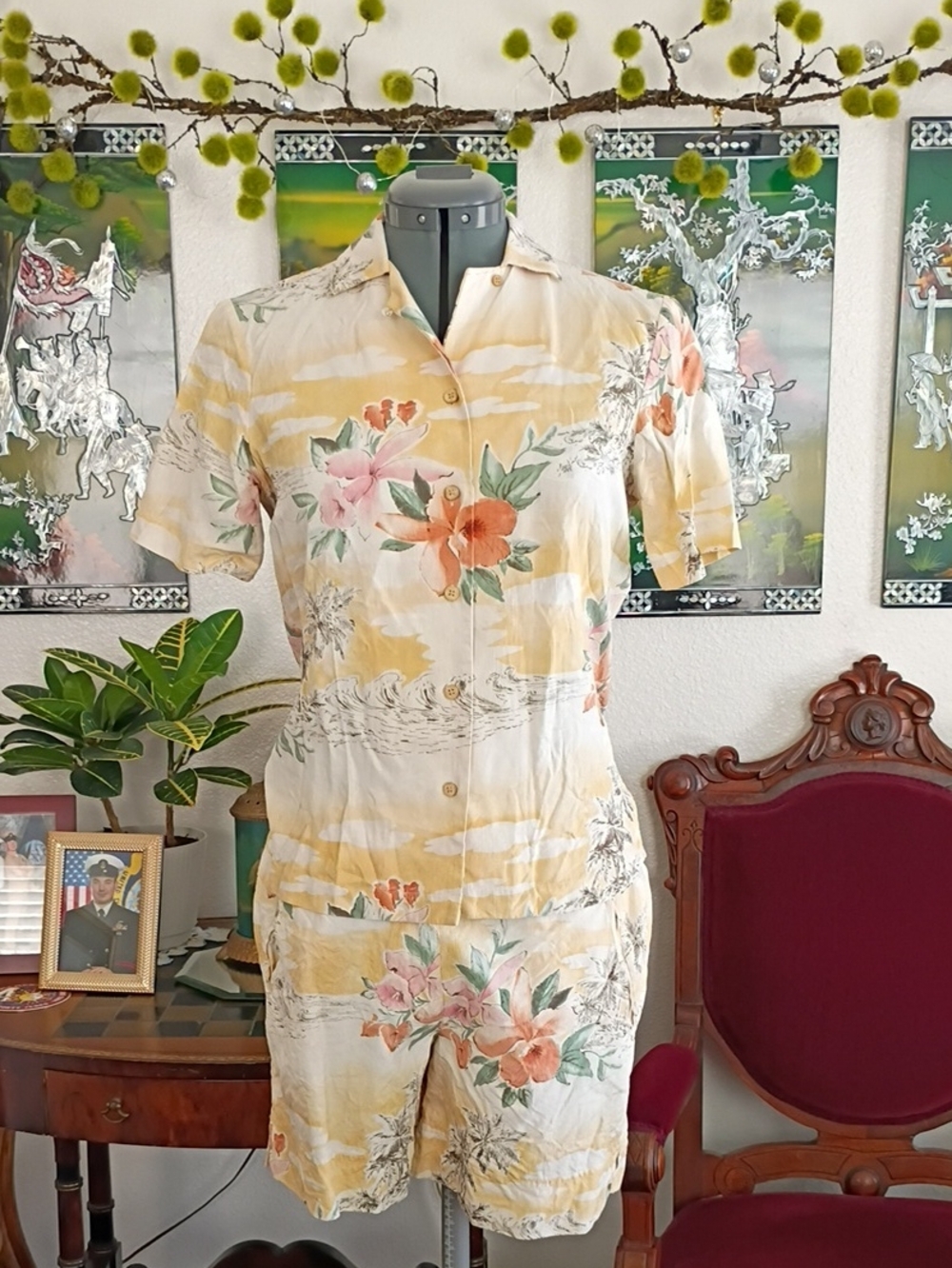 Tommy Bahama Yellow And Orange Hawaiian Print Silk Shorts Set Size S